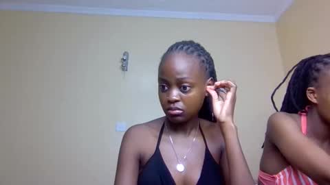 Mona online show from November 7, 2025, 8:03 am