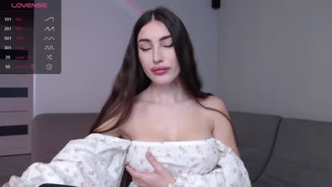 Snapshot of mona_saxxx chatting on December 26, 2024, 5:15 am Hey Guys im Mona. PVT is Open Please Make me CUM online show from December 26, 2024, 5:15 am