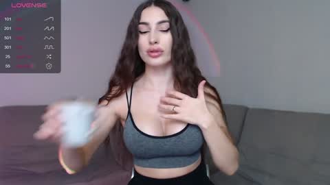 Snapshot of mona_saxxx chatting on December 27, 2024, 4:43 pm Hey Guys im Mona. PVT is Open Please Make me CUM online show from December 27, 2024, 4:43 pm