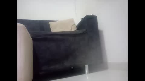 monaa_paloma online show from April 17, 2026, 1:52 am