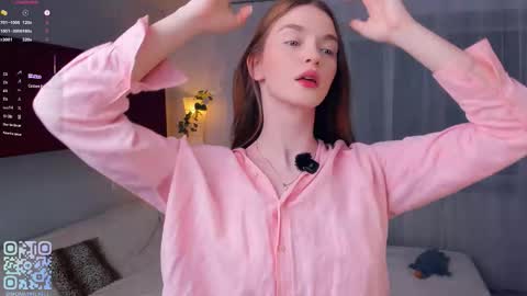 Mona online show from October 18, 2025, 7:58 pm