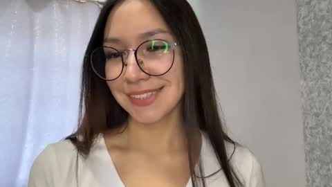 Snapshot of monacutee chatting on October 12, 2025, 8:24 am Mona online show from October 12, 2025, 8:24 am
