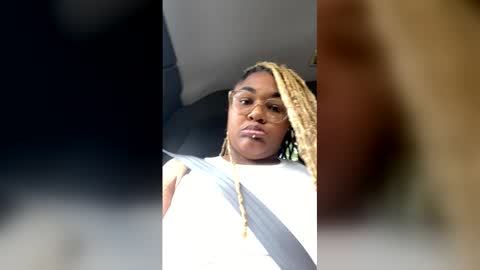 monaemonroe25 online show from June 7, 2026, 4:55 pm