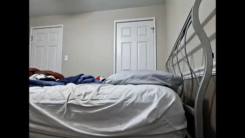 Snapshot of moneyboysaveg548 chatting on February 19, 2026, 12:06 am moneyboysaveg548 online show from February 19, 2026, 12:06 am