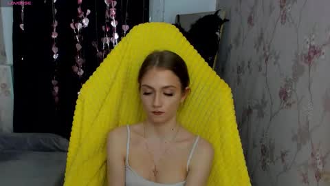 Snapshot of monicagolld chatting on November 2, 2025, 3:58 pm MonicaGold online show from November 2, 2025, 3:58 pm