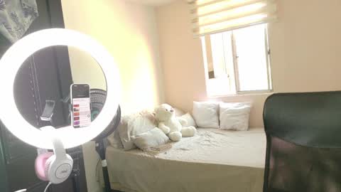    online show from April 1, 2026, 12:50 pm