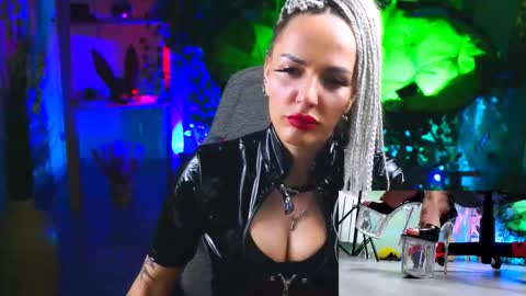 Monika online show from March 7, 2025, 3:18 pm