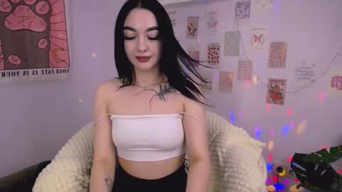 Monica online show from October 14, 2025, 3:29 am