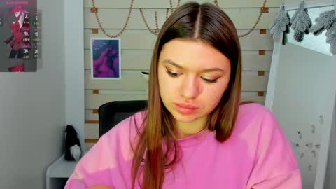Snapshot of monika_youu chatting on December 15, 2024, 12:17 pm Monika online show from December 15, 2024, 12:17 pm