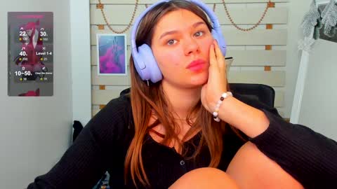 Snapshot of monika_youu chatting on December 30, 2024, 5:55 pm Monika online show from December 30, 2024, 5:55 pm