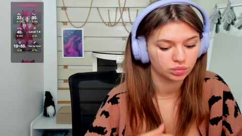 Snapshot of monika_youu chatting on January 7, 2025, 3:54 pm Monika online show from January 7, 2025, 3:54 pm