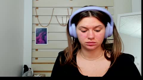 Snapshot of monika_youu chatting on January 22, 2025, 3:18 pm Monika online show from January 22, 2025, 3:18 pm