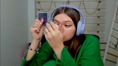 Snapshot of monika_youu chatting on February 27, 2025, 7:44 am Monika online show from February 27, 2025, 7:44 am