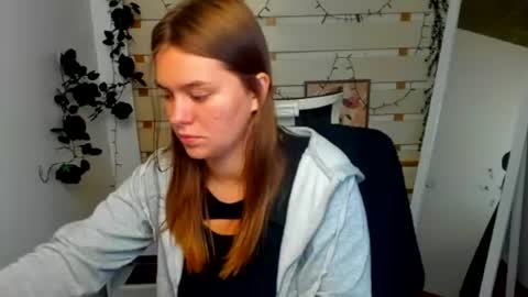 Monika online show from July 10, 2026, 3:25 pm