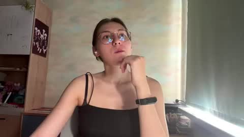 Mia online show from July 21, 2026, 2:30 pm
