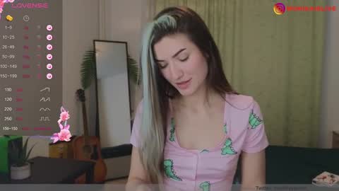 Monika online show from February 4, 2025, 4:29 pm