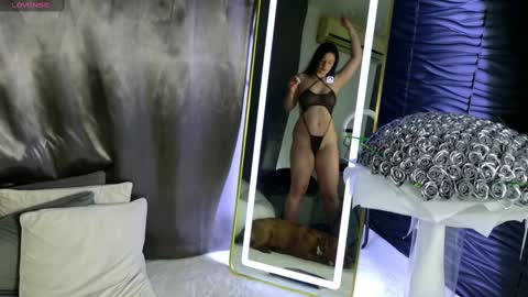 Snapshot of monique_a chatting on March 4, 2025, 4:27 am Ask me online show from March 4, 2025, 4:27 am