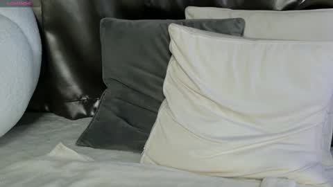 Snapshot of monique_a chatting on March 7, 2025, 10:13 am Ask me online show from March 7, 2025, 10:13 am