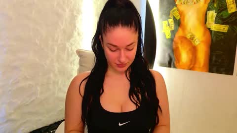 Snapshot of monique_a chatting on September 13, 2025, 9:42 am Ask me online show from September 13, 2025, 9:42 am