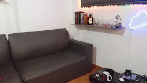 simon dice online show from February 11, 2025, 8:10 pm