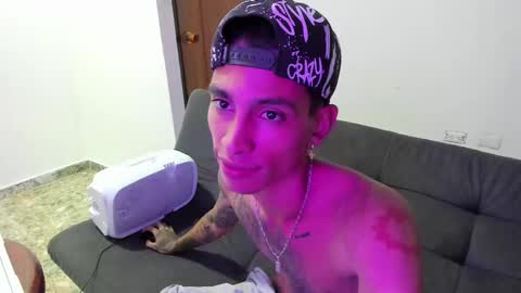 monkeyd_66 online show from January 9, 2025, 1:45 pm