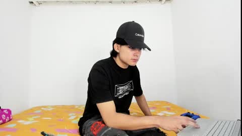 Snapshot of monky_0002 chatting on May 21, 2026, 4:25 pm monky_0002 online show from May 21, 2026, 4:25 pm