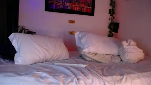 Snapshot of monnojones chatting on February 17, 2026, 4:20 am monnojones online show from February 17, 2026, 4:20 am