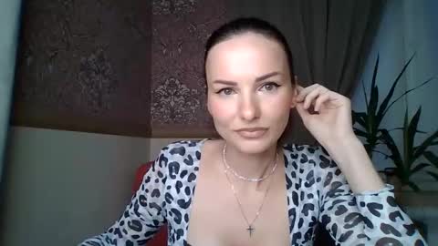 Snapshot of monparis_dream chatting on October 9, 2025, 1:53 pm monparis_dream online show from October 9, 2025, 1:53 pm