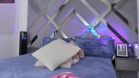 Snapshot of monroe_glez05 chatting on March 4, 2025, 4:27 am Marilyn online show from March 4, 2025, 4:27 am