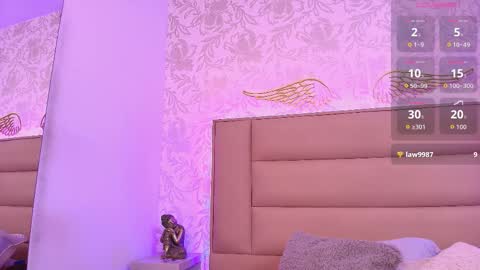 Adriana online show from October 31, 2025, 2:29 pm