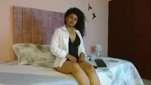 monserratjhonson online show from June 1, 2026, 7:15 pm