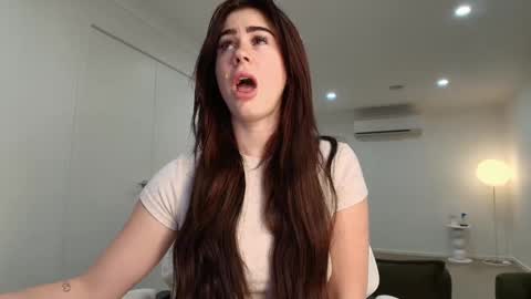 Mons life online show from October 28, 2025, 10:12 pm