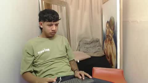 Snapshot of monsoon_the_best chatting on November 27, 2025, 3:08 am monsoon_the_best online show from November 27, 2025, 3:08 am