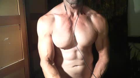 Snapshot of monsterdildos chatting on December 4, 2024, 8:01 am monsterdildos online show from December 4, 2024, 8:01 am