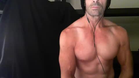 Snapshot of monsterdildos chatting on January 15, 2025, 1:02 am monsterdildos online show from January 15, 2025, 1:02 am