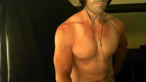 Snapshot of monsterdildos chatting on January 17, 2025, 2:08 am monsterdildos online show from January 17, 2025, 2:08 am