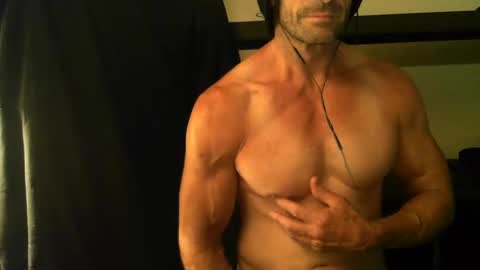 Snapshot of monsterdildos chatting on January 17, 2025, 8:02 am monsterdildos online show from January 17, 2025, 8:02 am