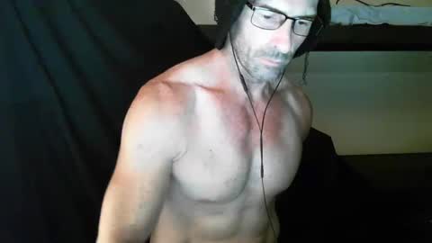 Snapshot of monsterdildos chatting on February 3, 2025, 4:35 am monsterdildos online show from February 3, 2025, 4:35 am