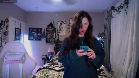 Lydia Mooney online show from February 4, 2025, 12:51 am