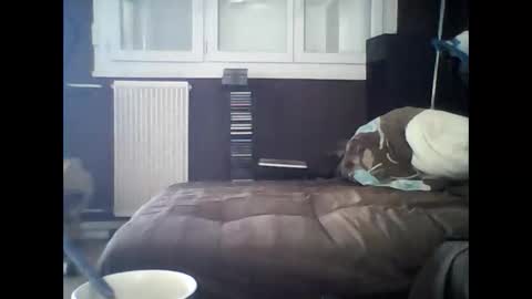 Snapshot of montmasse chatting on April 7, 2026, 8:37 am montmasse online show from April 7, 2026, 8:37 am