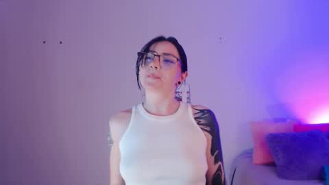 montreal_18 online show from February 15, 2026, 1:46 am