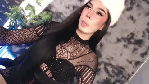 Snapshot of montrous_princessx chatting on February 10, 2025, 6:42 am Princess take me to private or password show online show from February 10, 2025, 6:42 am
