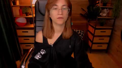 Katrin online show from October 7, 2025, 8:39 pm