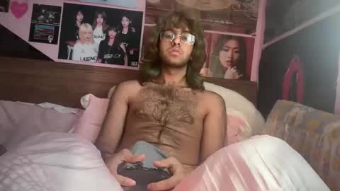 moon online show from May 18, 2026, 2:12 pm