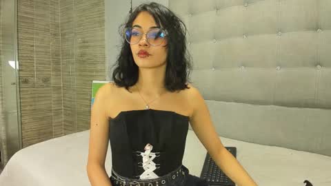 Elizabeth  online show from October 24, 2025, 10:28 pm