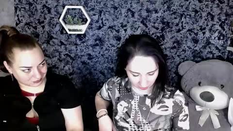 Snapshot of moon_foxy_ chatting on February 17, 2026, 2:13 pm Diana online show from February 17, 2026, 2:13 pm