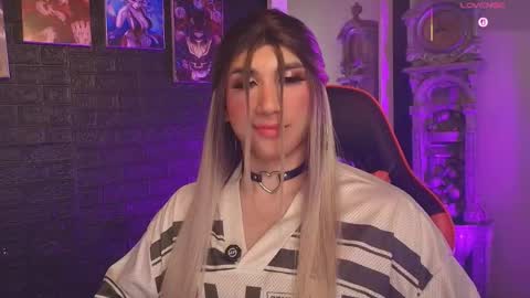 moon_nia online show from May 13, 2026, 12:52 am