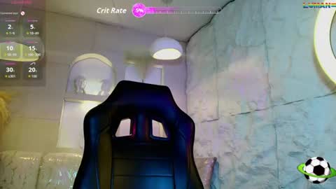 Snapshot of moon_red_r chatting on July 9, 2026, 8:35 pm Moon online show from July 9, 2026, 8:35 pm