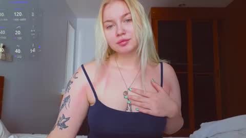 Emilia online show from December 1, 2025, 5:23 am