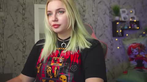 Emilia online show from February 3, 2026, 6:40 am